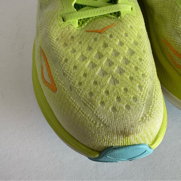 HOKA Women’s CLIFTON 9 Size 12B Neon Green Highlighter Lettuce Solar Flare - Picture 3 of 13